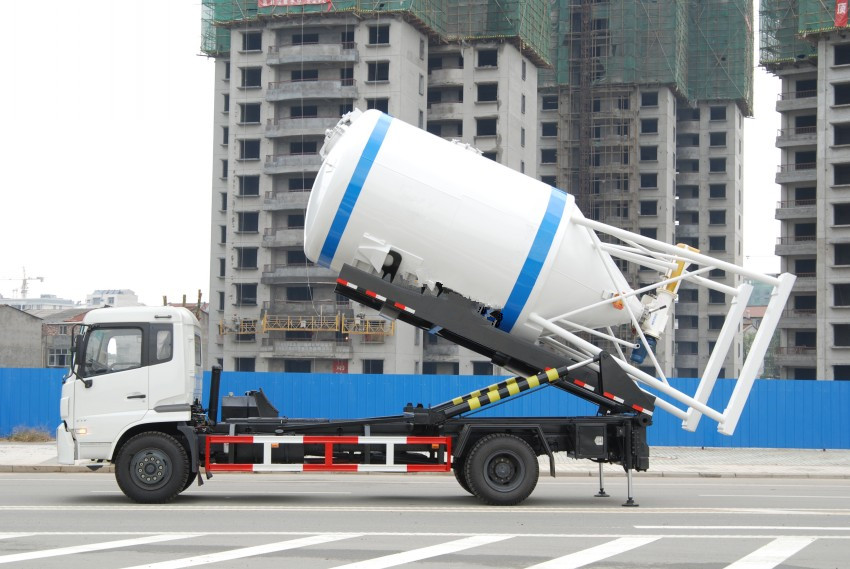 干混砂漿筒倉(cāng)背罐車(chē)